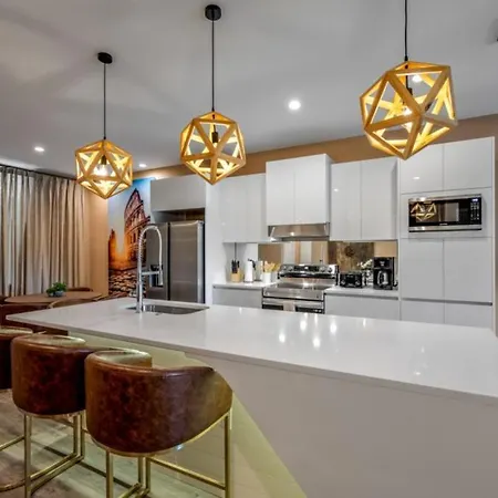 Stunning Brand-New Townhouse Close To Celebration